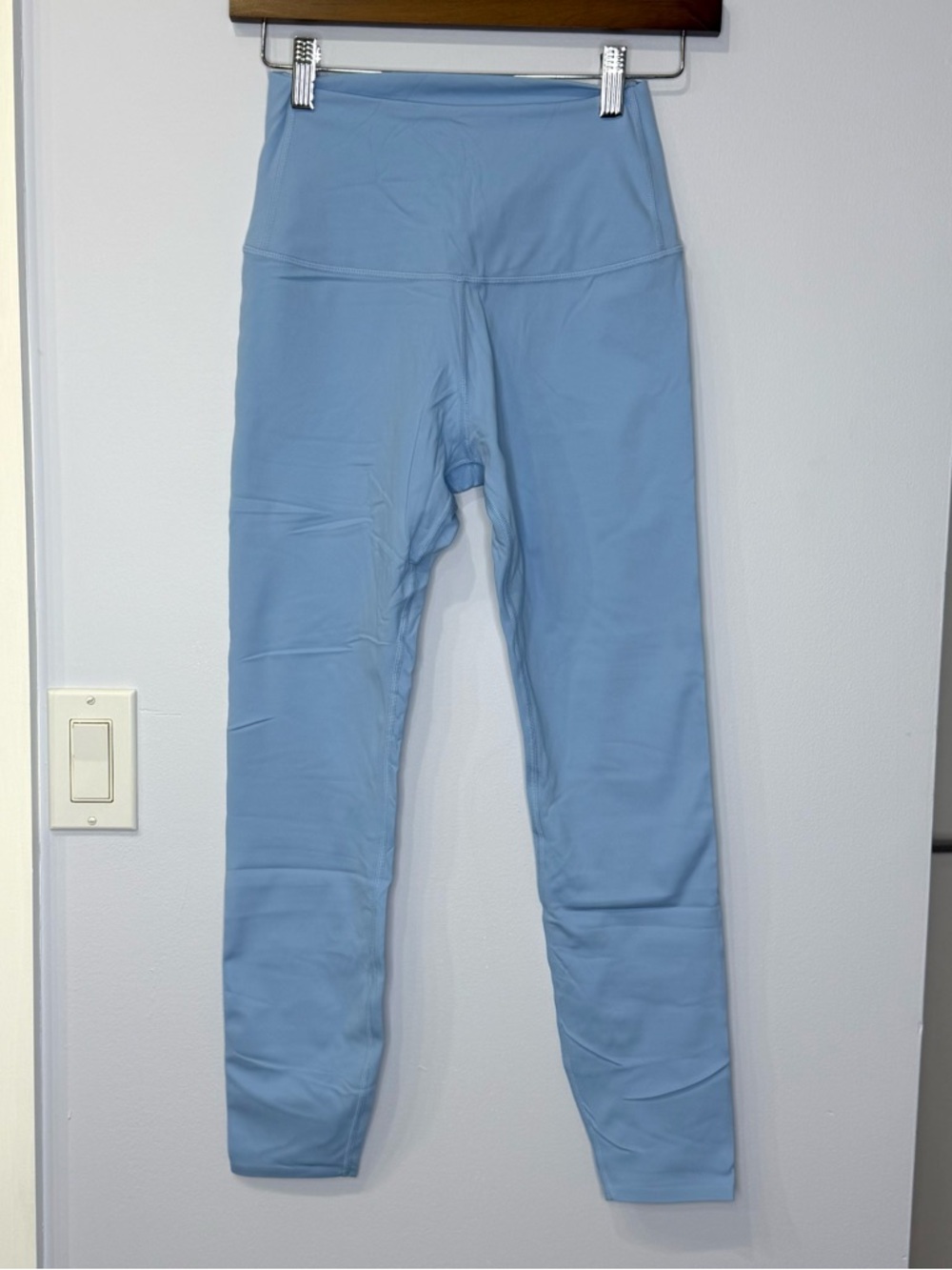 Tavi Women’s light blue leggings. Size Medium. Excellent condition!